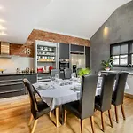 4 Bed In Oc-y039 別荘