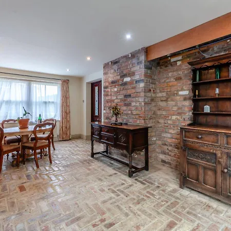 4 Bed In Helmsley Oc-Y039 *