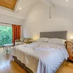 4 Bed In Oc-y039 هلمسلي