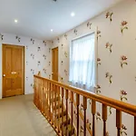 4 Bed In Oc-y039 هلمسلي